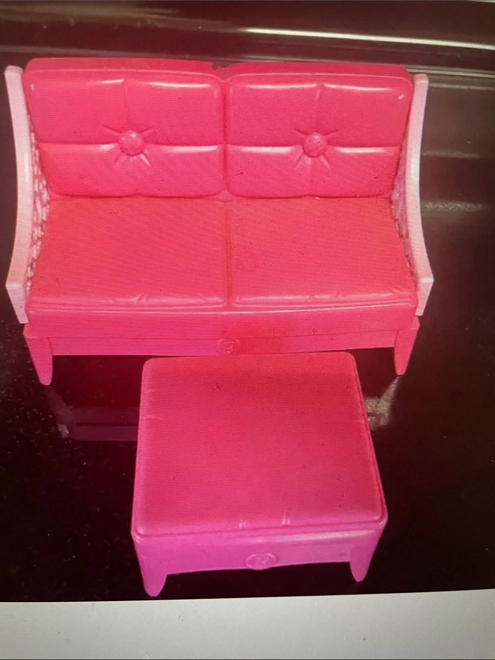 Bundle of 4 plastic Dollhouse furniture